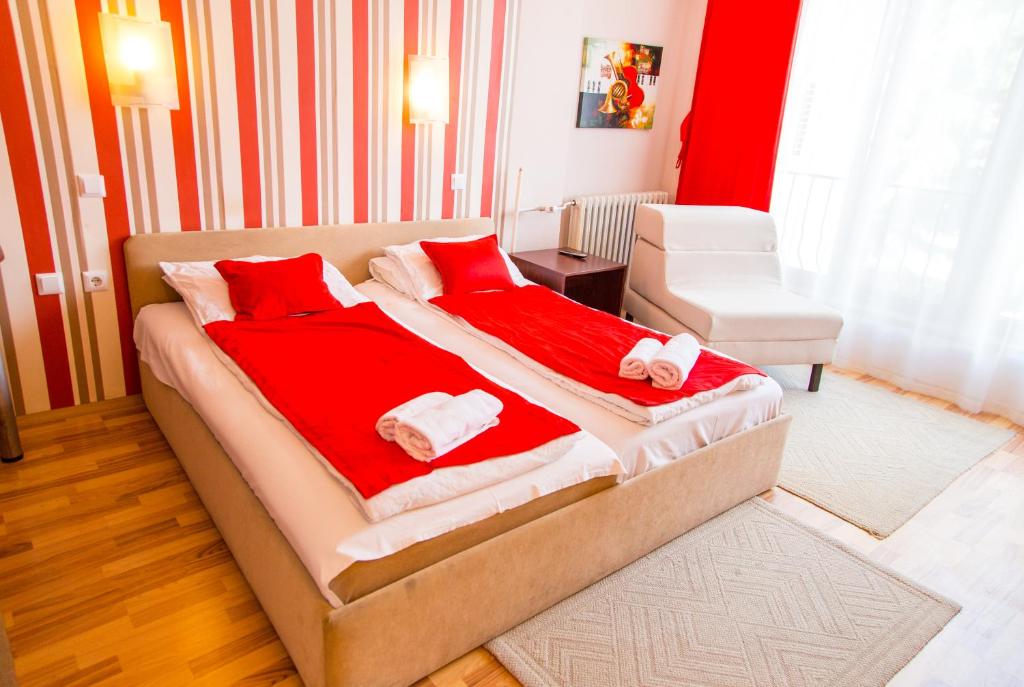 Postel nebo postele na pokoji v ubytování Hotel Pine