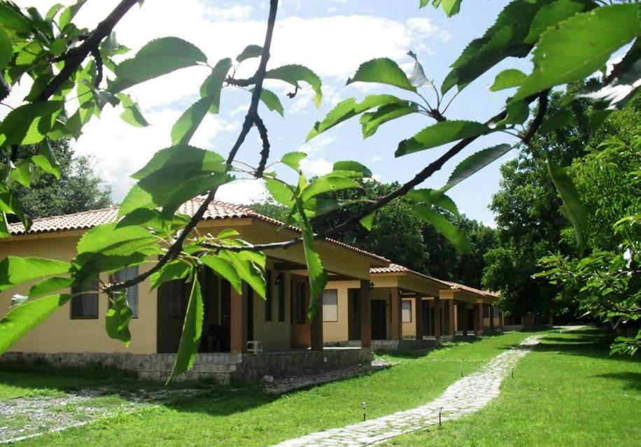 Φωτογραφία από το άλμπουμ του Perperеshka River Villas σε Stremtsi