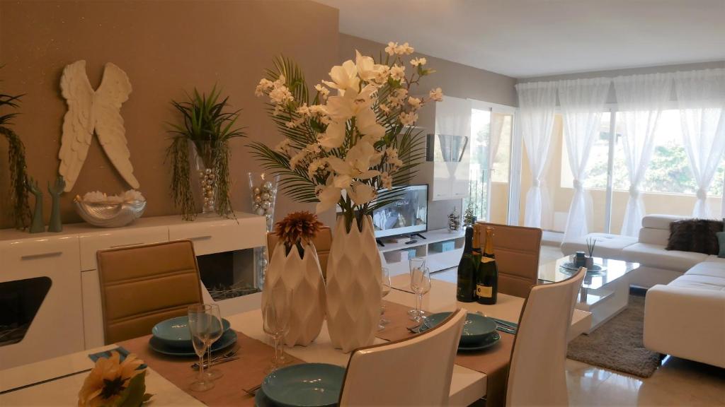 Nápoje v ubytovaní Appartement Hillside Suite