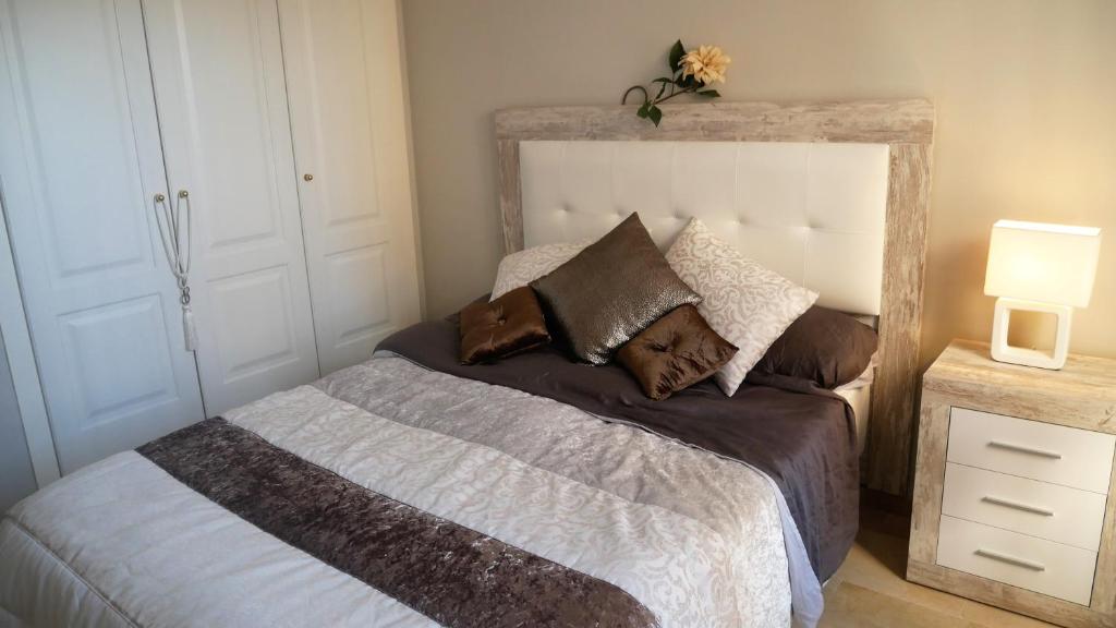 Posteľ alebo postele v izbe v ubytovaní Appartement Hillside Suite