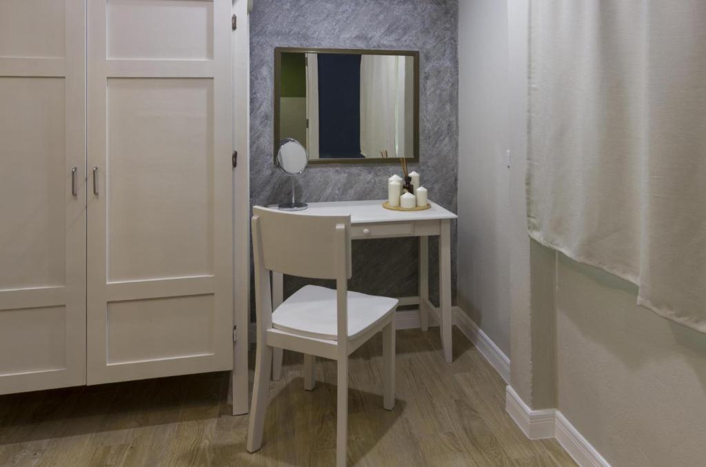 
Deluxe Villa with Pool View 
