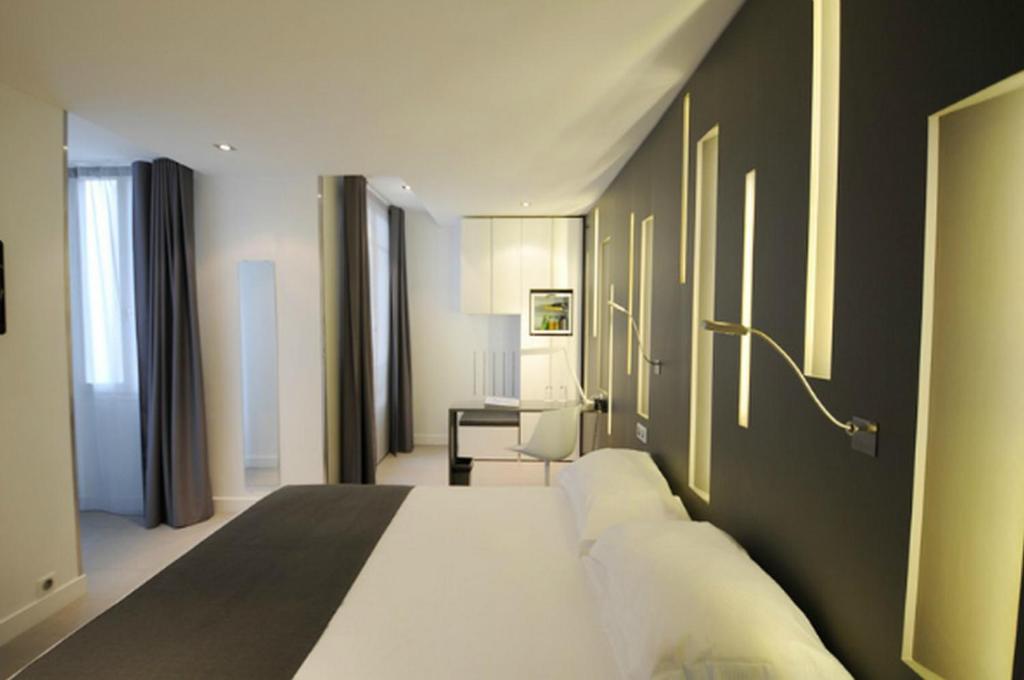 Arc de Triomphe Etoile - Resim 14