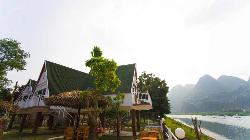 Carambola Bungalow - Private Bungalow With River View