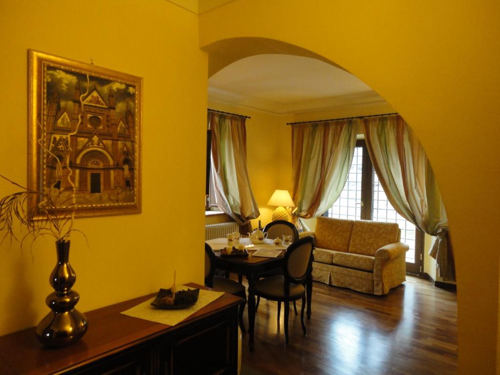 Część wypoczynkowa w obiekcie Castello Izzalini Todi Resort