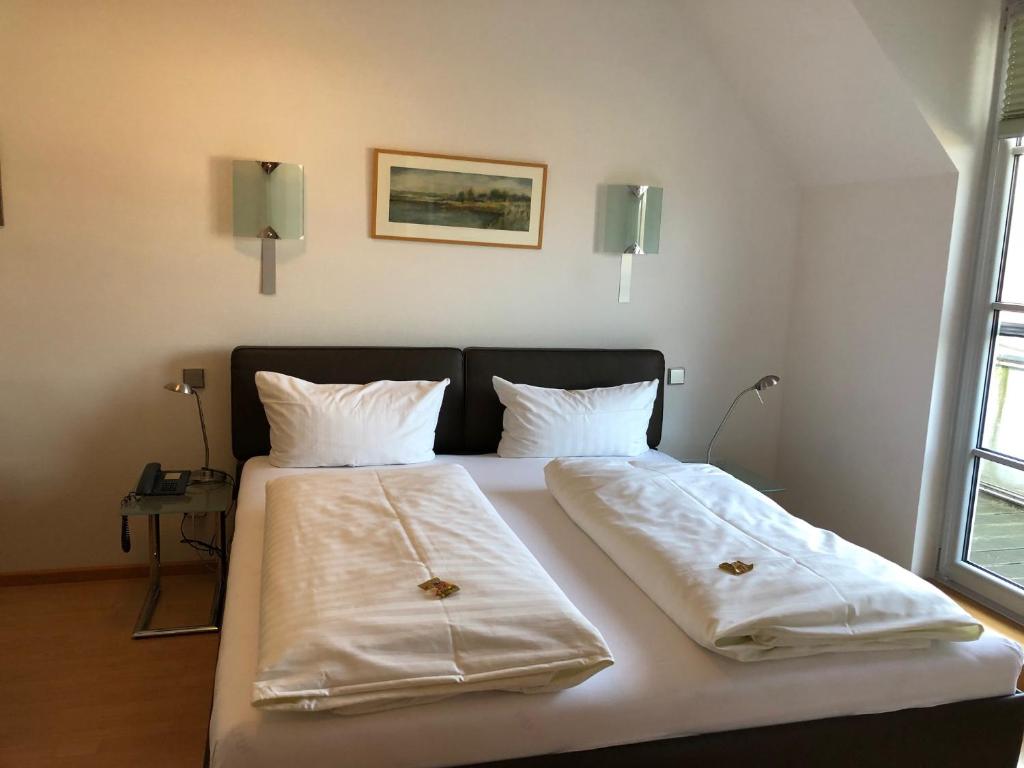 Hotel im Kavalierhaus - Double Or Twin Room