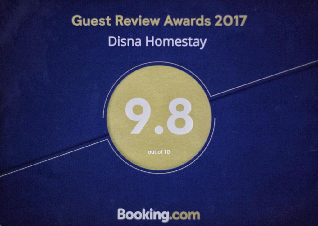 Certifikát, hodnocení, plakát nebo jiný dokument vystavený v ubytování Disna Homestay
