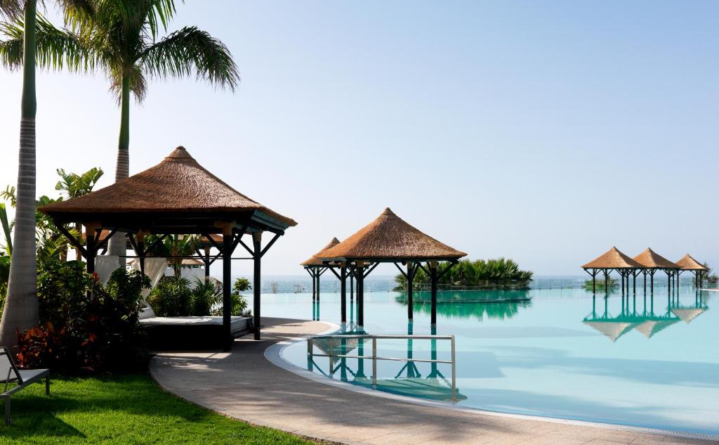 Bazén v ubytování Red Level at Gran Melia Palacio de Isora - Adults Only nebo v jeho okolí