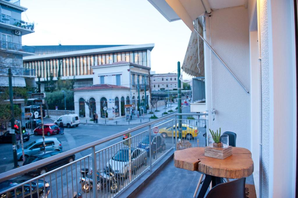 Acropolis View Deluxe Penthouse & Luxury Apartments - Acropolis Deluxe Apartment With Museum View