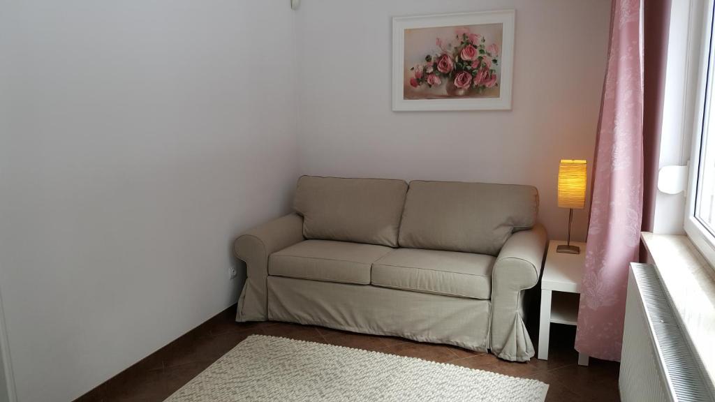 Posedenie v ubytovaní Apartament rodzinny z ogrodem - Bliżej Zdroju