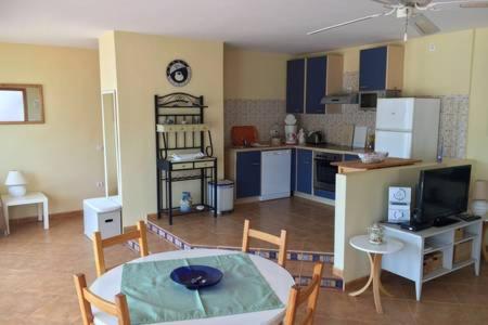 Kuchyň nebo kuchyňský kout v ubytování Vista Bonita Apartments