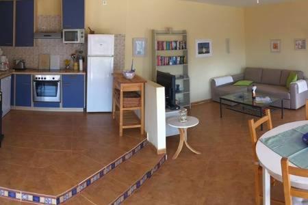 Kuchyň nebo kuchyňský kout v ubytování Vista Bonita Apartments