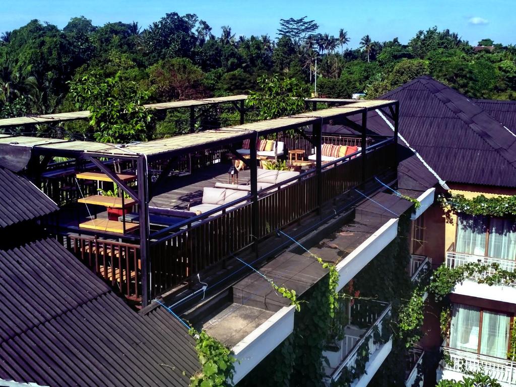Gedung tempat hotel berlokasi