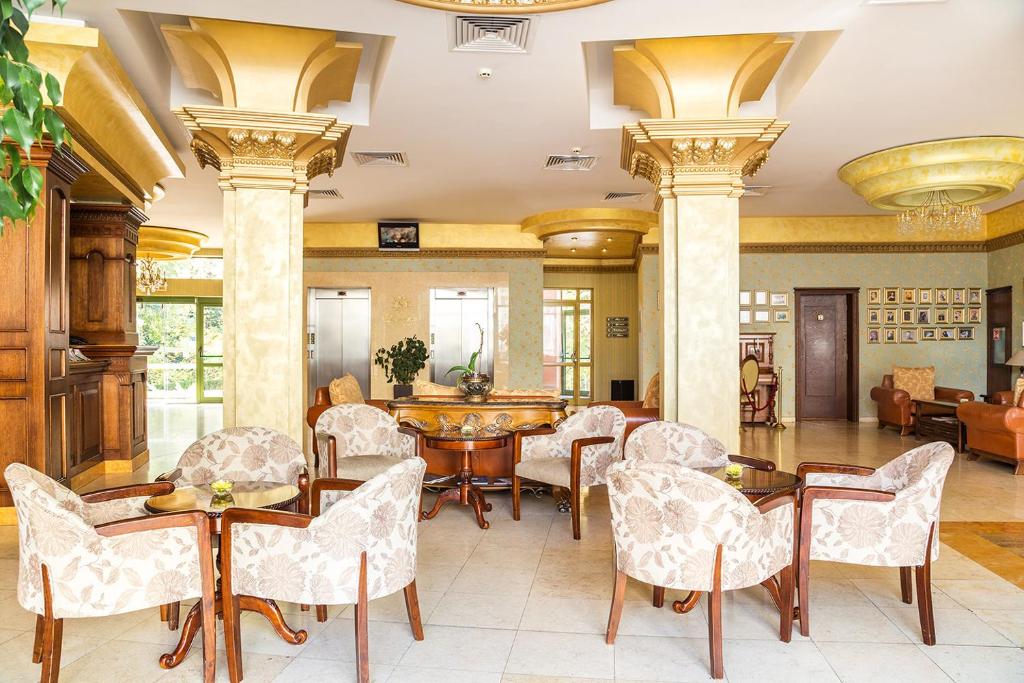 Posezení v ubytování Romance Hotel and Family Suites