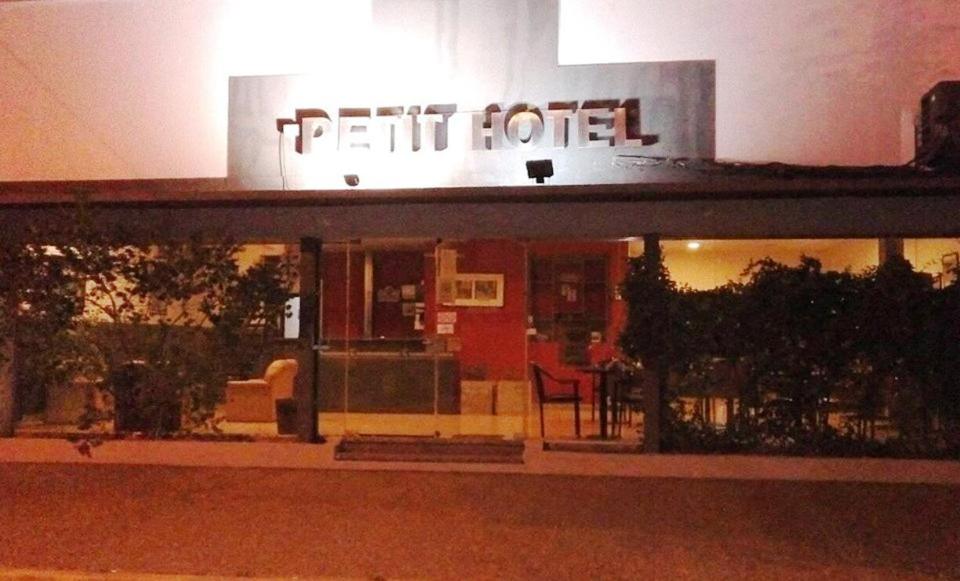 Petit Hotel