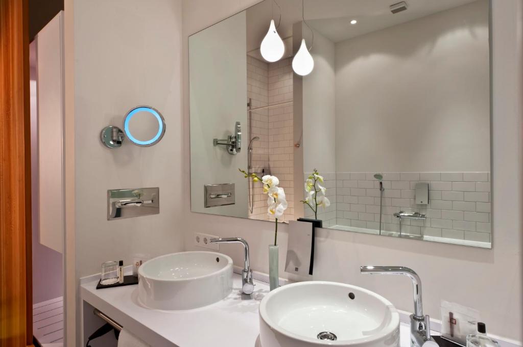 Ein Badezimmer in der Unterkunft Wyndham Garden Berlin Mitte