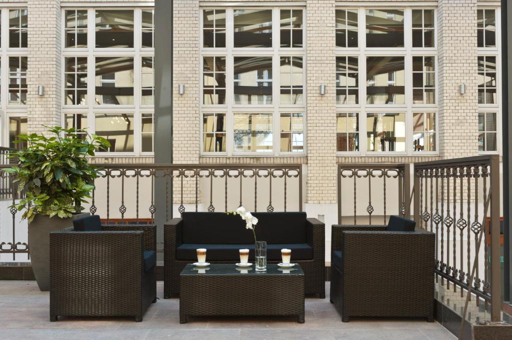 Ein Balkon oder eine Terrasse in der Unterkunft Wyndham Garden Berlin Mitte