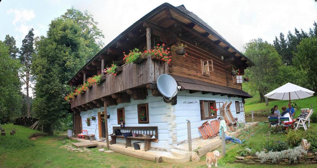 The building in which the country house is located