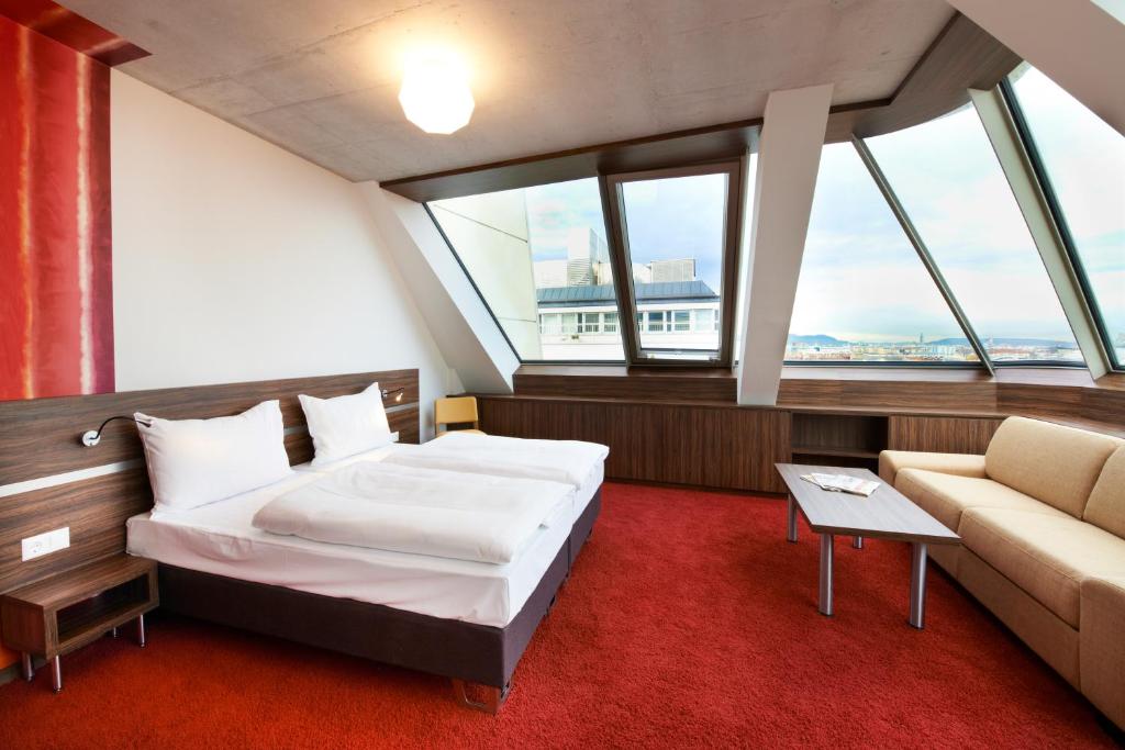Simm's Hotel - cityhotel next to Metro U3 - Junior Suite