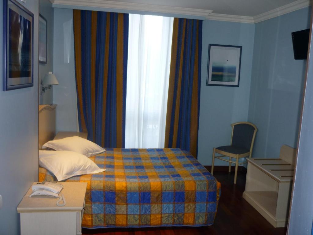 En eller flere senger p&aring; et rom p&aring; Antares hostel