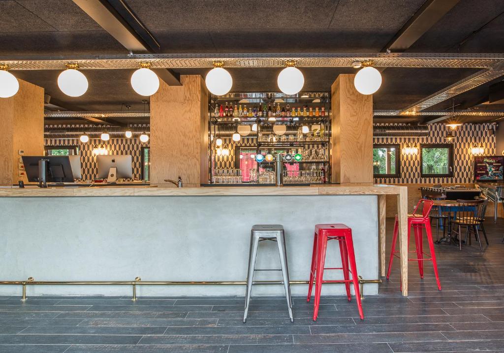 Eklo Hotels Lille - Resim 12