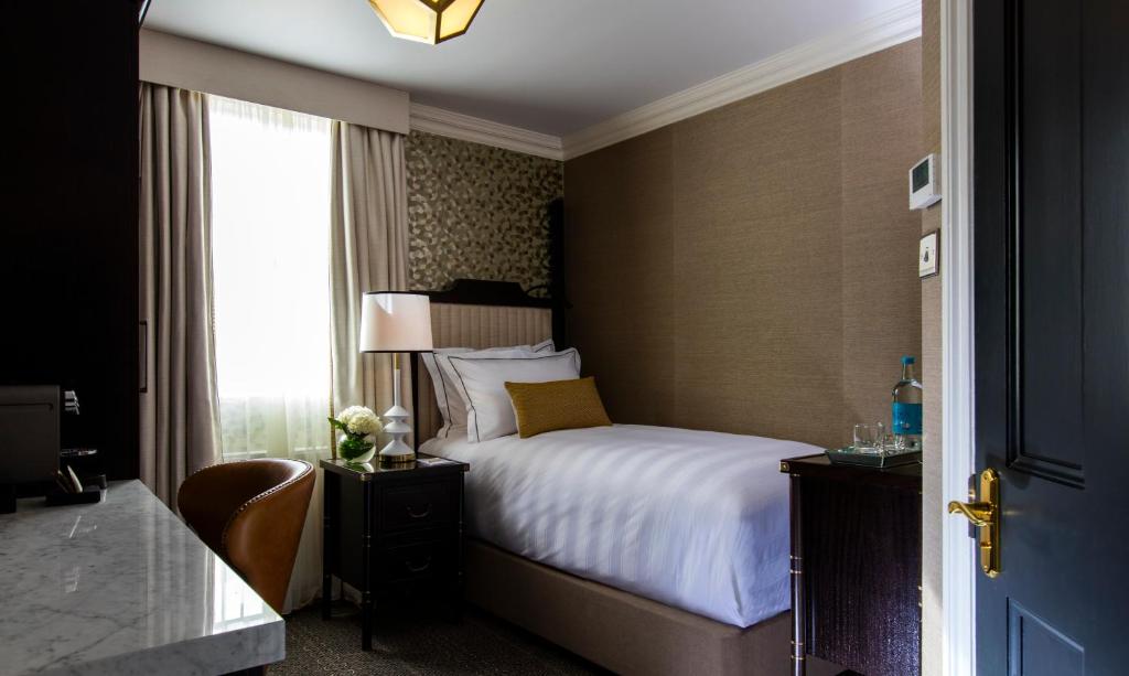 
Townhouse Single Room
