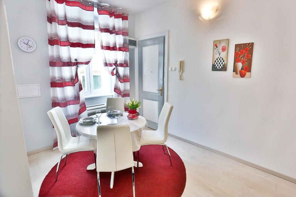 Split Inn Apartments - Two-Bedroom Apartment - Bilanova Street