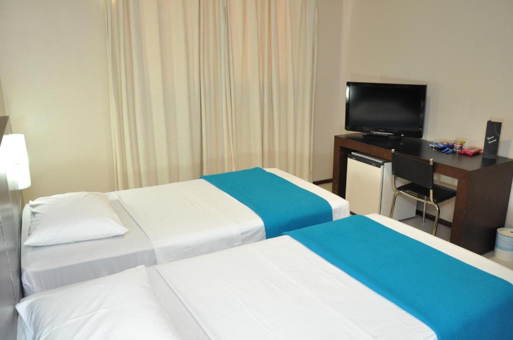  Crystal Plaza Hotel
