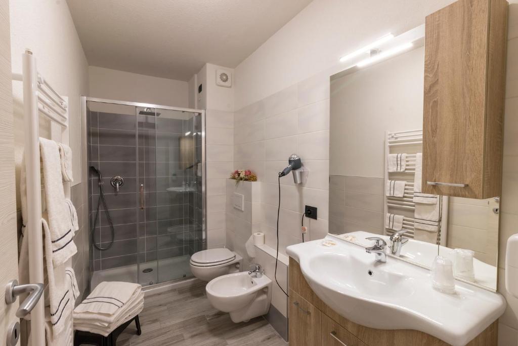 Koupelna v ubytování Hotel La Val