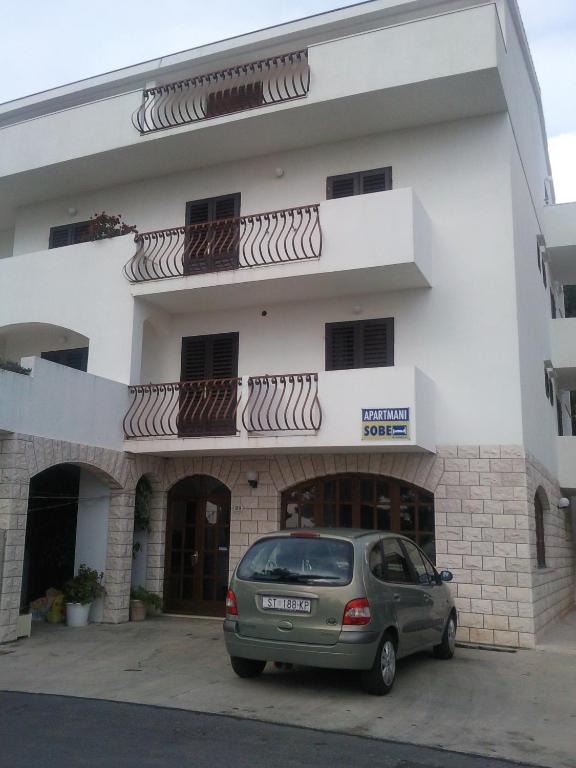 Apartments and Rooms Rogosic - 18