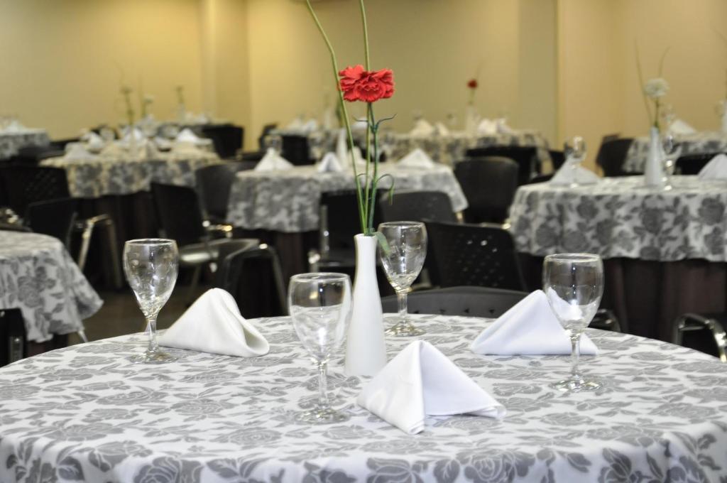  Crystal Plaza Hotel