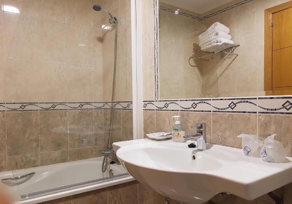 Hotel Reina Isabel, Medina del Campo – Bijgewerkte prijzen 2023