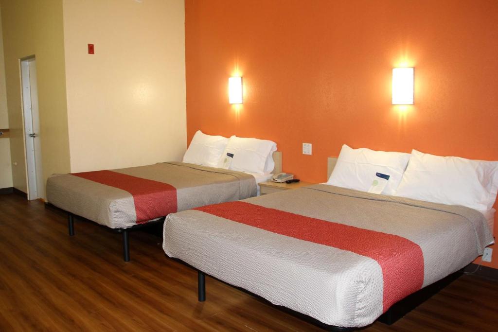 Postel nebo postele na pokoji v ubytování Motel 6-Warwick, RI - Providence Airport - I-95