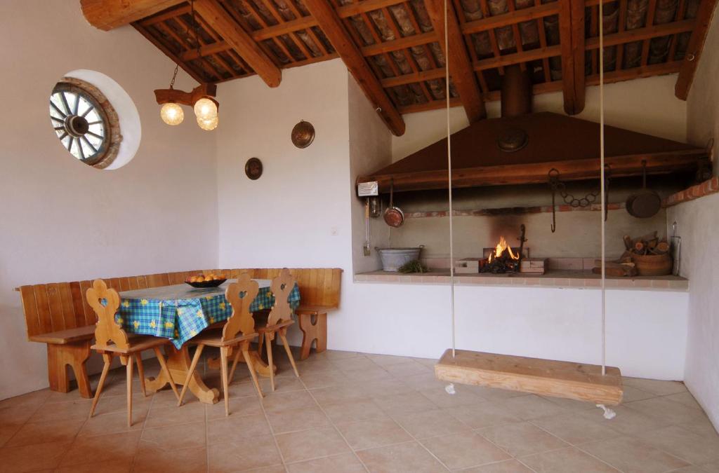 Kuchyň nebo kuchyňský kout v ubytování Agriturismo Sondrea