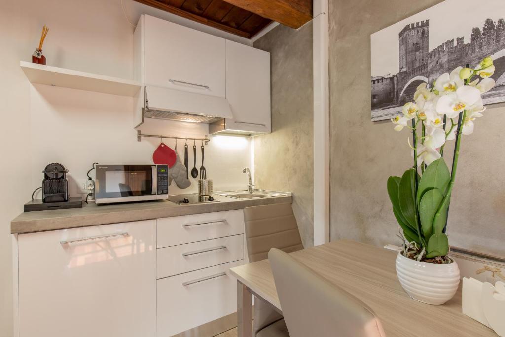 Rooms Castelvecchio - Palazzo Canossa - 8