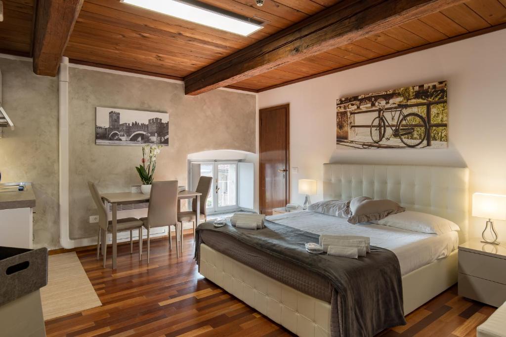 Rooms Castelvecchio - Palazzo Canossa - 1