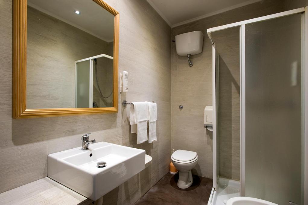 Koupelna v ubytování Dipendenza Hotel Bellavista