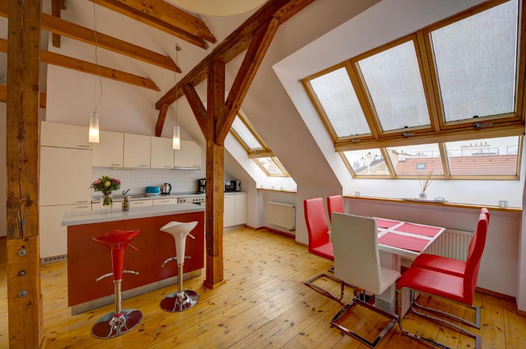 Residence St Havel Prague Old Town - Executive Attic Apartment Mit Terrasse