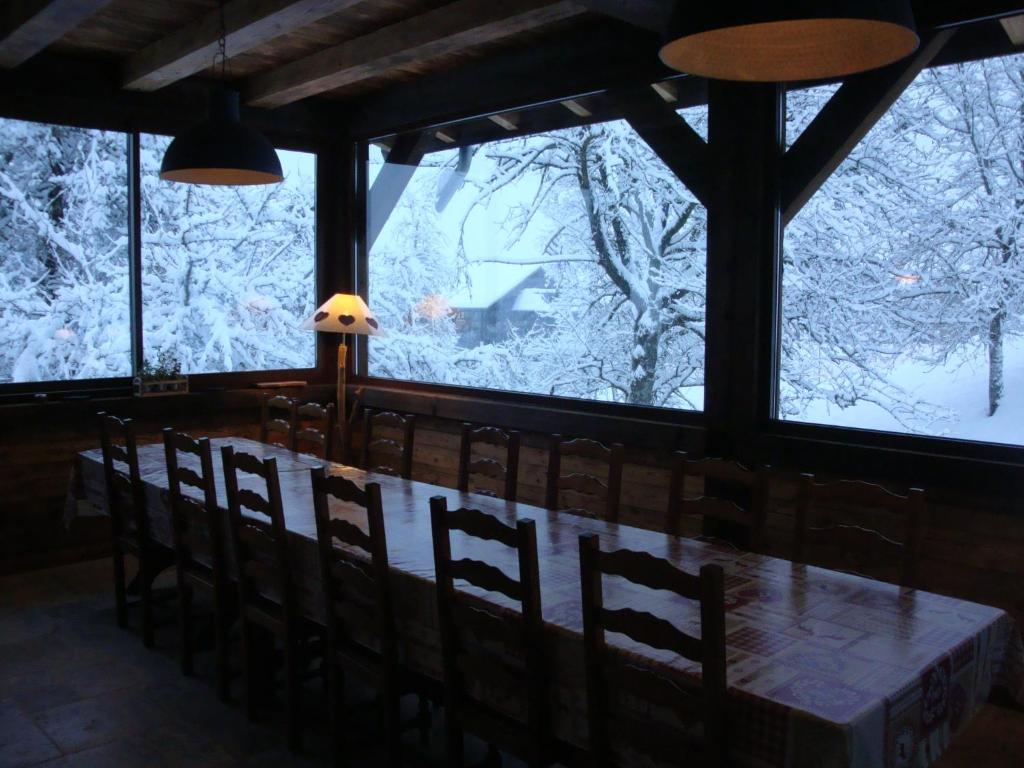 Chambres d'Hôtes Chalet de la Source v zimě