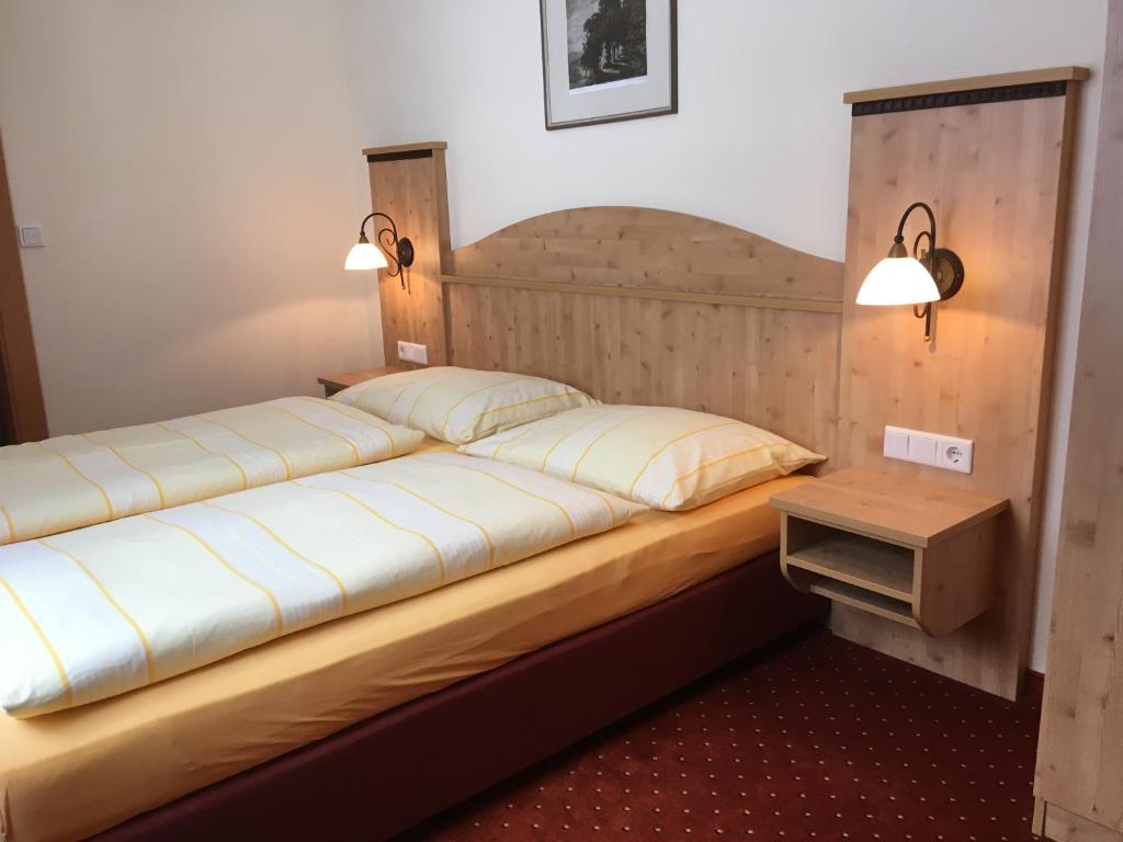 Postel nebo postele na pokoji v ubytování Landhaus Rieding
