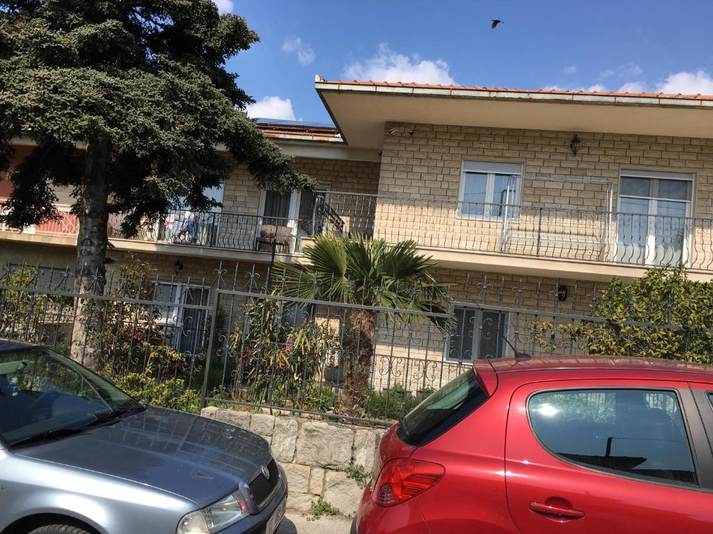 Budova, v ktorej sa apartmán nachádza