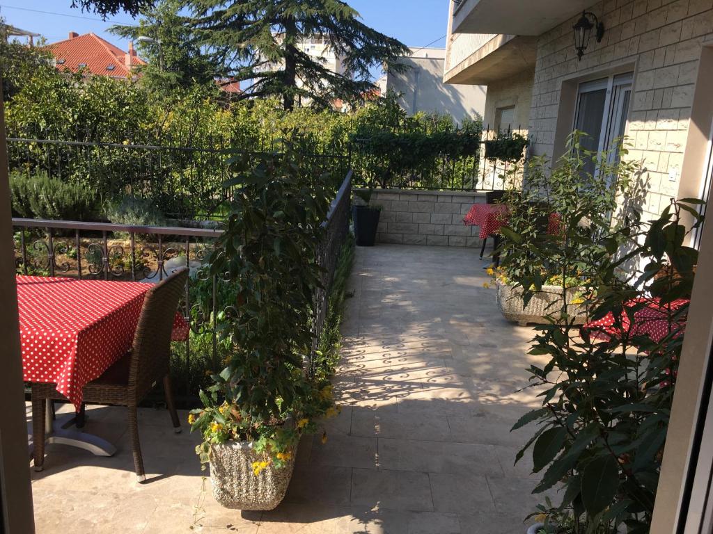 Vonkajšia záhrada v ubytovaní Apartments Ursic