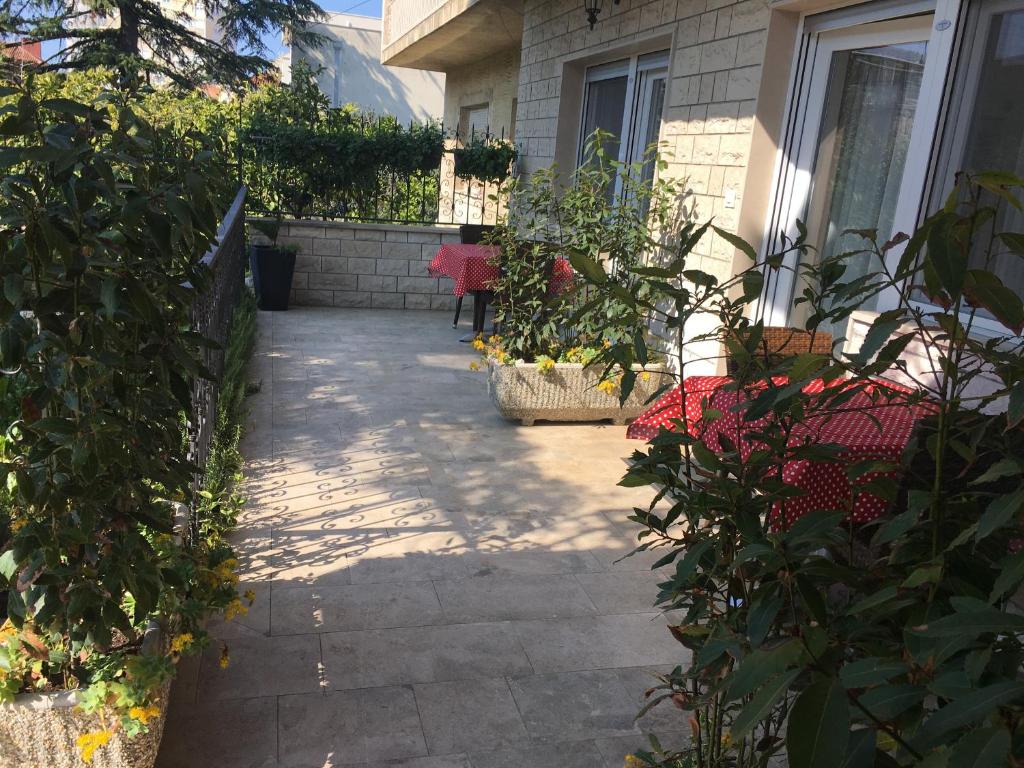 Vonkajšia záhrada v ubytovaní Apartments Ursic