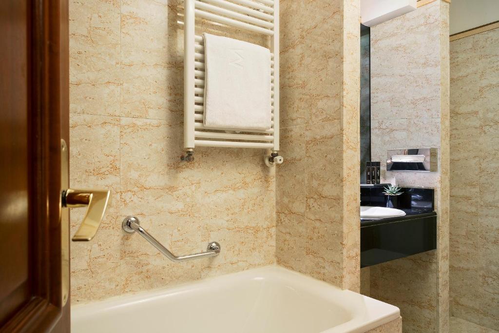 Melia Paris Champs Elysées - Resim 41