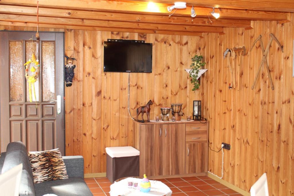 TV a/nebo společenská místnost v ubytování Ferienwohnung Maria