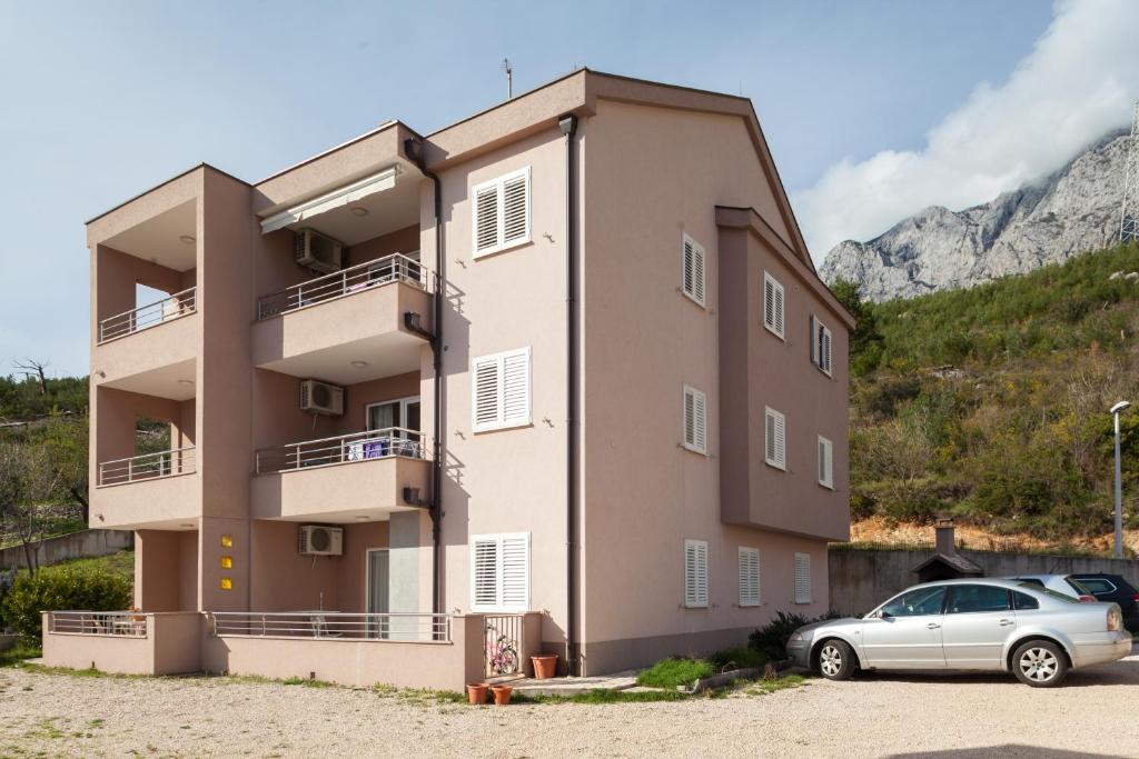 Výhľad na hory alebo výhľad na hory priamo z apartmánu