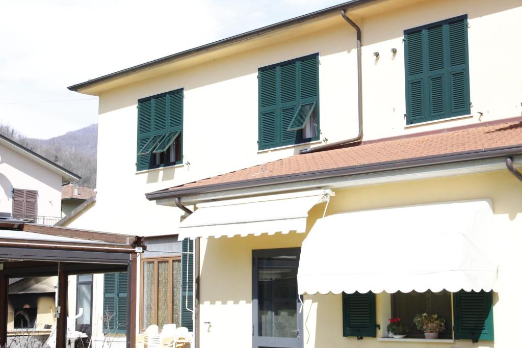 The building in which the holiday home is located