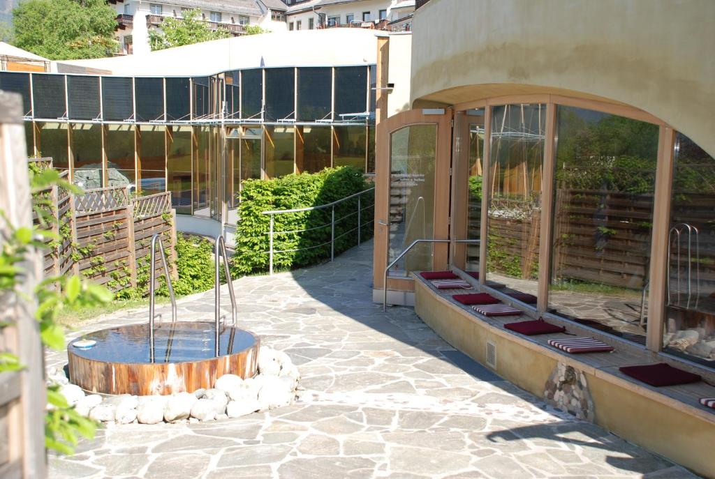 A garden outside Haus Dorfer