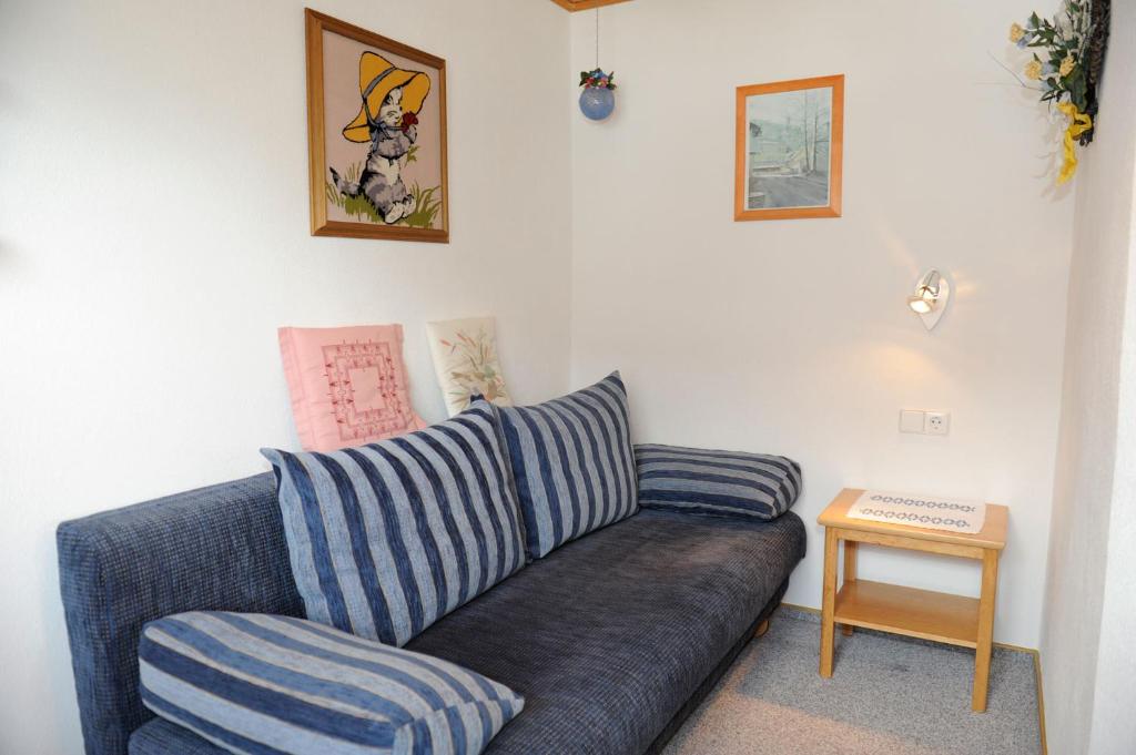A seating area at Haus Dorfer