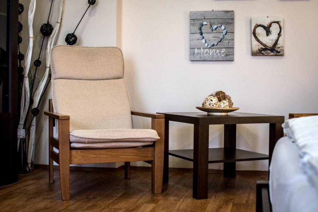 Tylova Apartments - 11