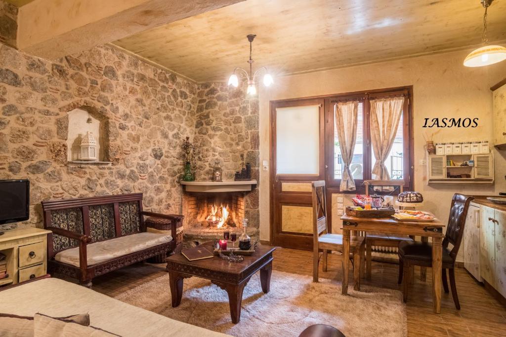 Posezení v ubytování Ampolis Guest House